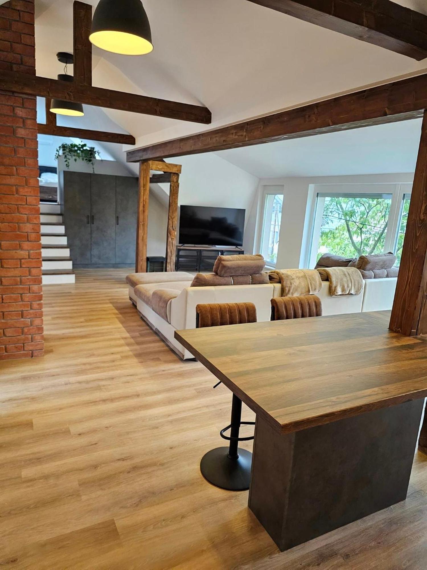 Mi Casa Rustica Apartment โมชนมายารูวาร์ ภายนอก รูปภาพ